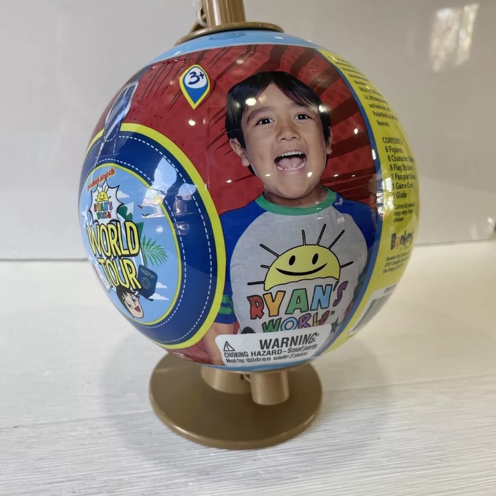World Tour Surprise Globe - Blue